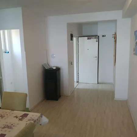 Apartman Sladjenovici 9012c Slano