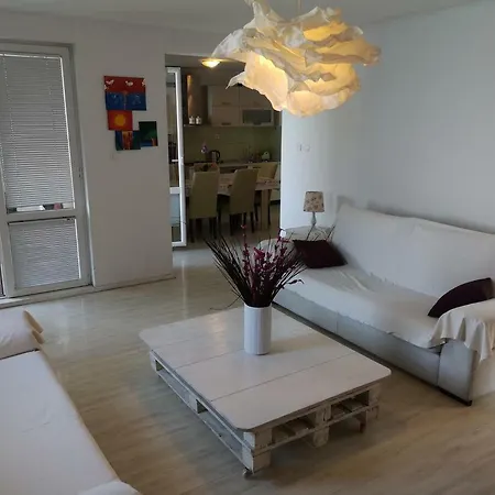 Sladjenovici 9012c Apartman Slano