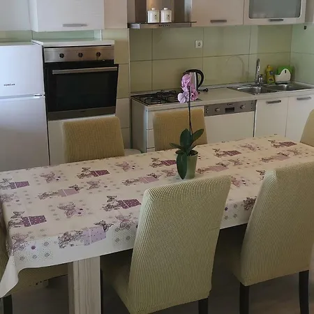 Sladjenovici 9012c Apartman *